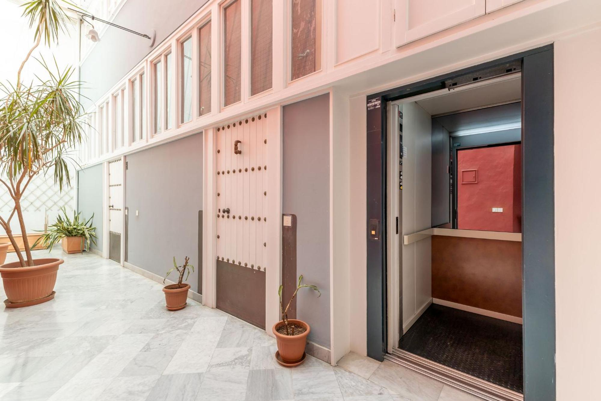 Villa Romana Kindly Apartment Севілья Екстер'єр фото