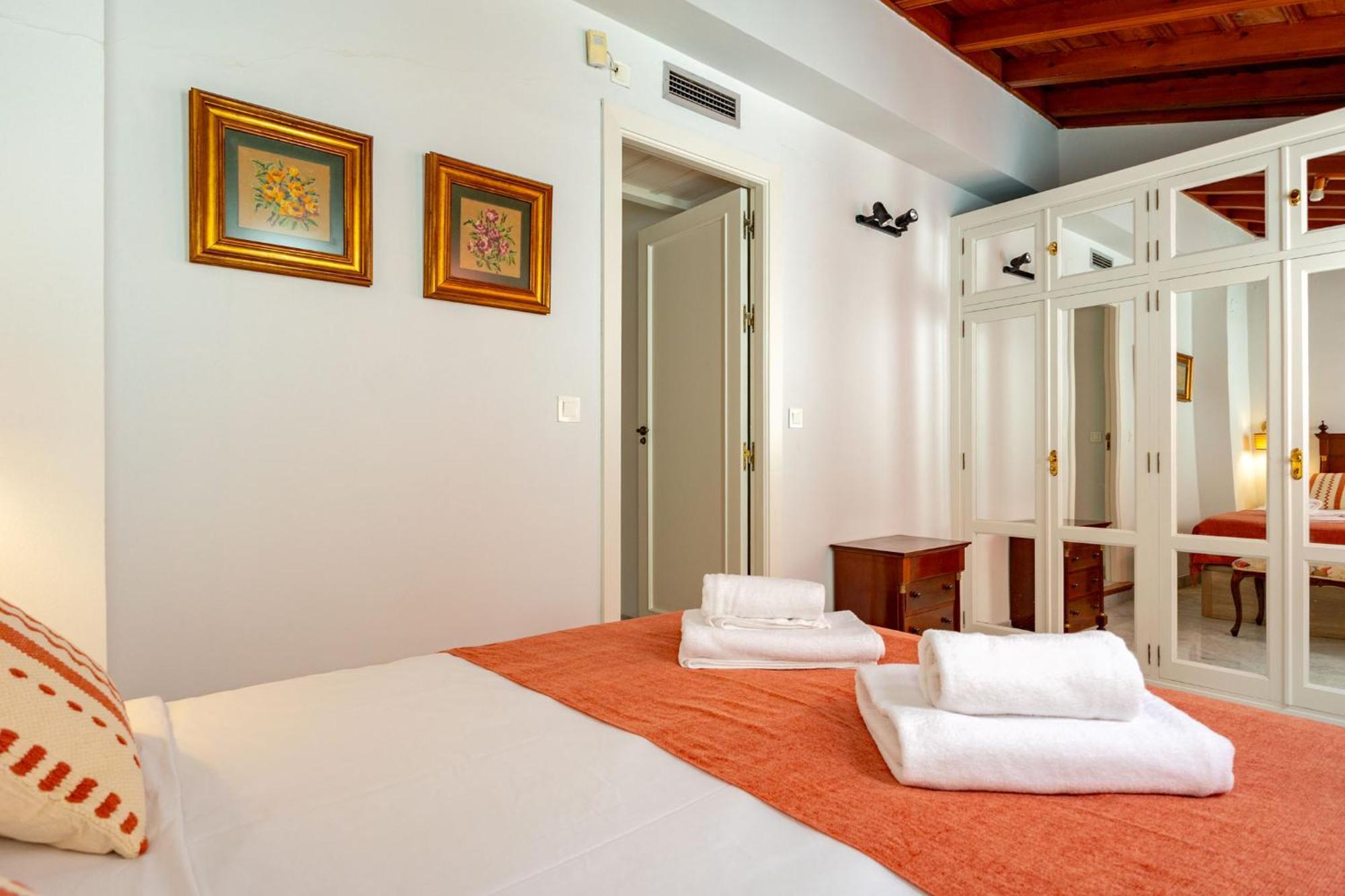 Villa Romana Kindly Apartment Севілья Екстер'єр фото
